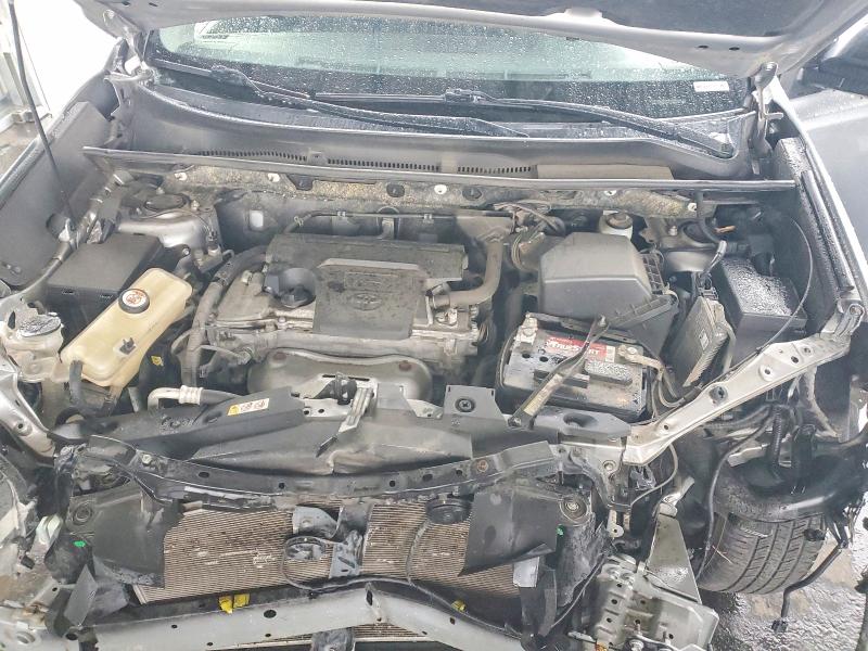 Photo 12 from auction – 2018 TOYOTA RAV4 with VIN JTMBFREV0JJ259583