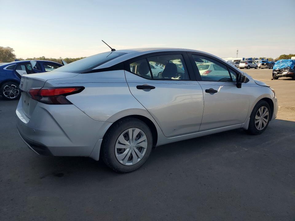 Photo 3 from auction – 2020 NISSAN VERSA with VIN 3N1CN8DV9LL828870