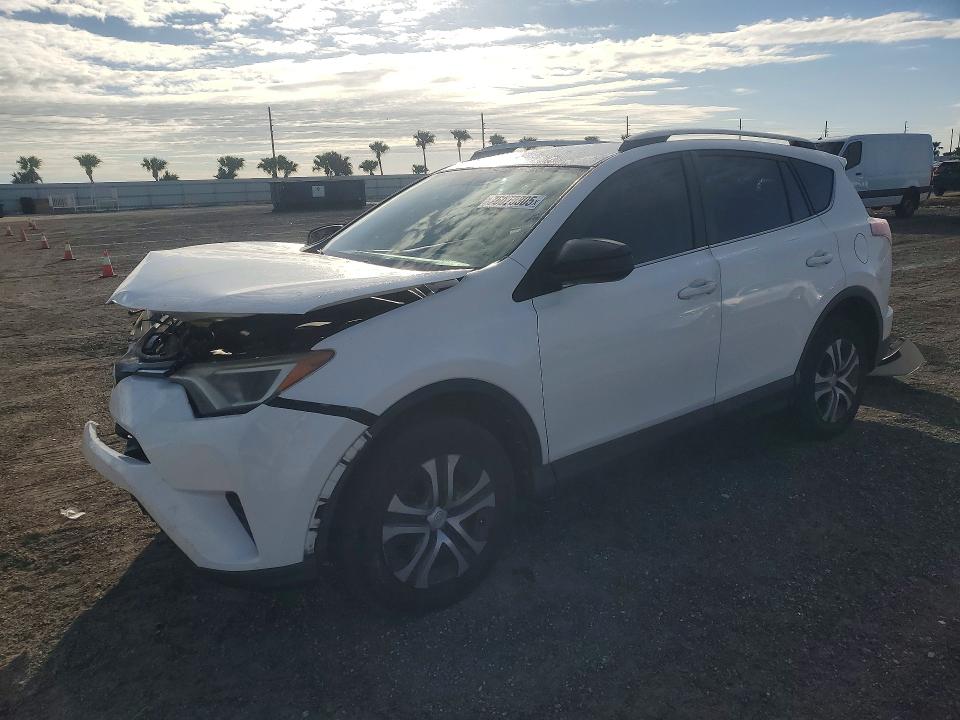 TOYOTA RAV4 2016 with VIN JTMZFREV2GJ080680 - Photo from auction