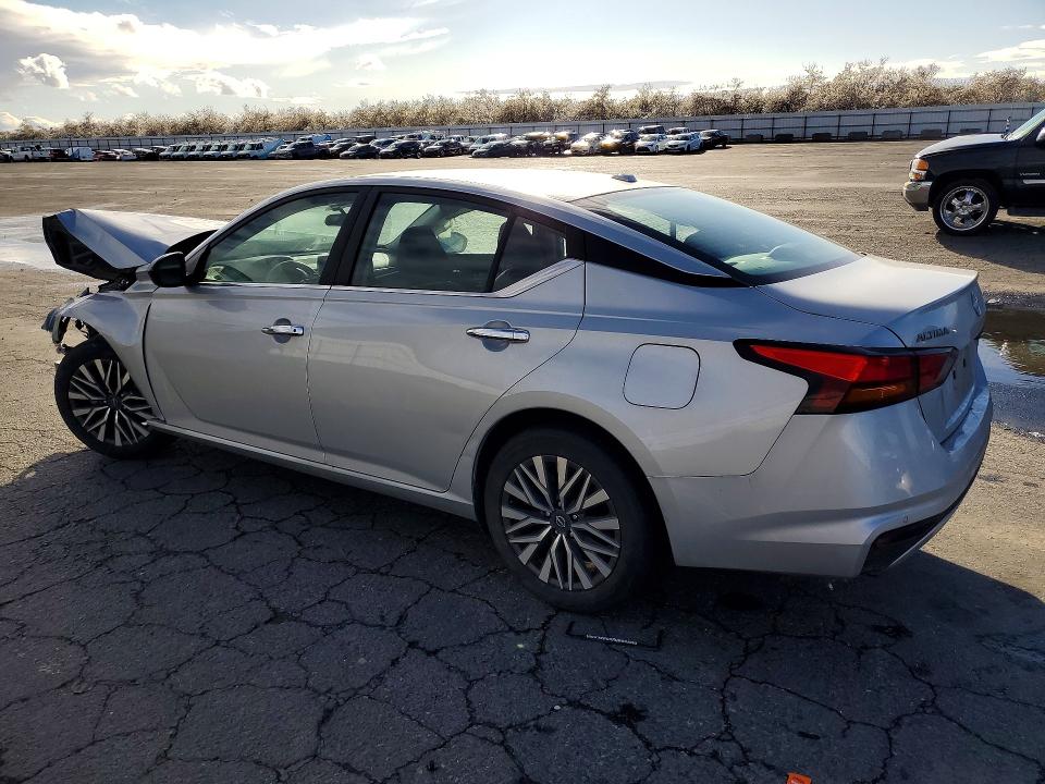 Photo 2 from auction – 2024 NISSAN ALTIMA with VIN 1N4BL4DV2RN341113