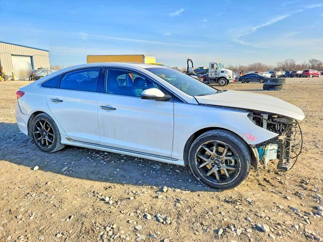 Photo 4 from auction – 2018 HYUNDAI SONATA with VIN 5NPE34AB1JH694240