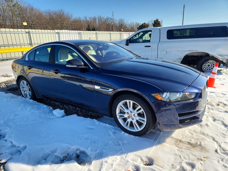 Photo 4 from auction – 2017 JAGUAR XE with VIN SAJAD4BG1HA959960
