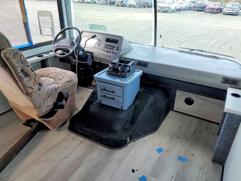 Photo 5 from auction – 1995 FLEETWOOD BOUNDER with VIN 3FCMF53G3SJA06883