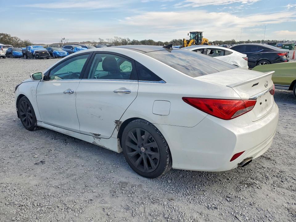 Photo 2 from auction – 2014 HYUNDAI SONATA with VIN 5NPEC4ABXEH819614