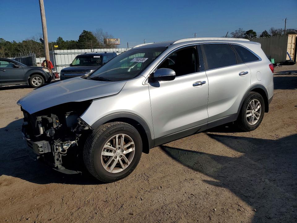 KIA SORENTO 2016 with VIN 5XYPG4A37GG108985 - Photo from auction