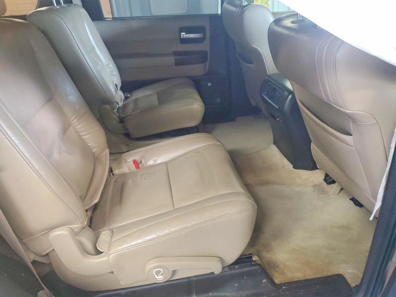 Photo 11 from auction – 2010 TOYOTA SEQUOIA with VIN 5TDDY5G17AS034182