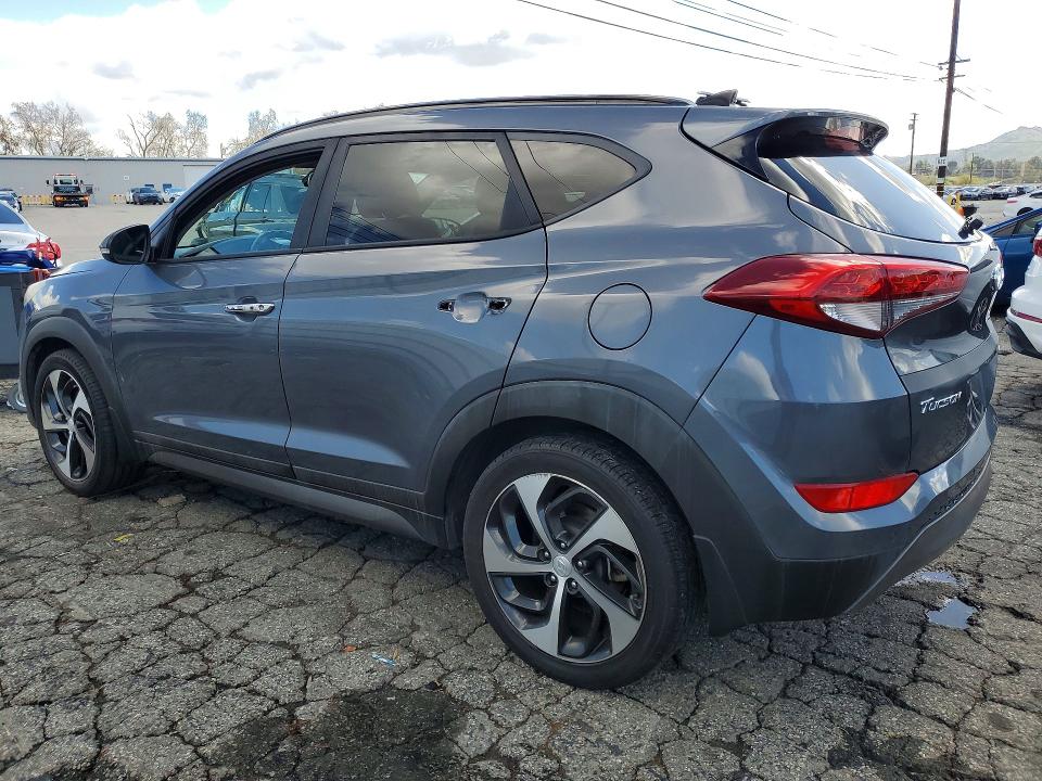 Photo 2 from auction – 2016 HYUNDAI TUCSON with VIN KM8J33A26GU176529