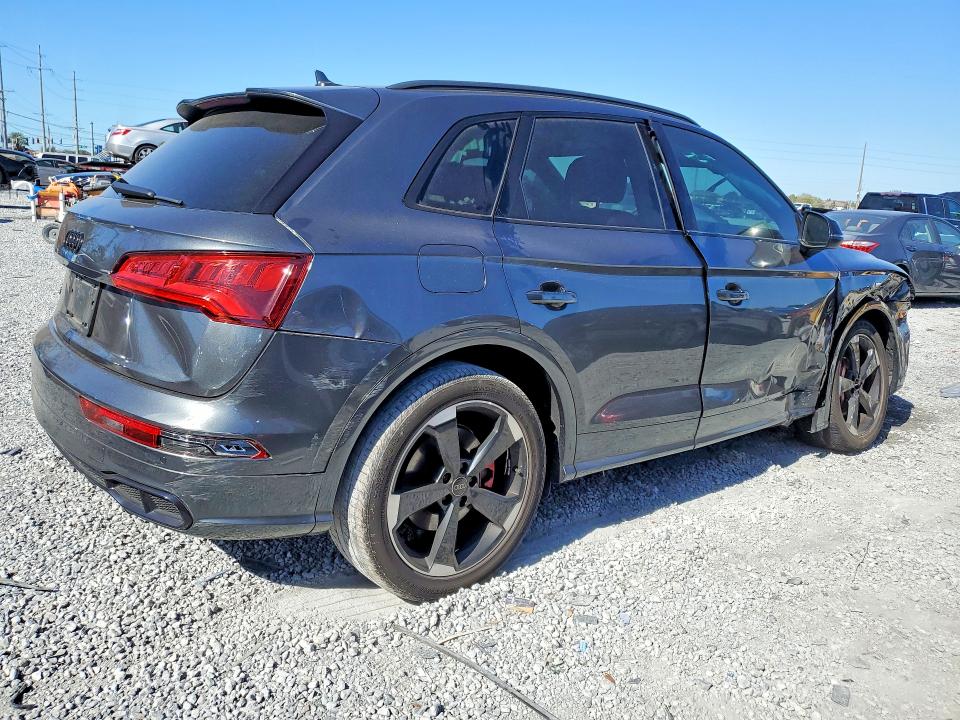 Photo 3 from auction – 2020 AUDI SQ5 with VIN WA1B4AFY5L2120234