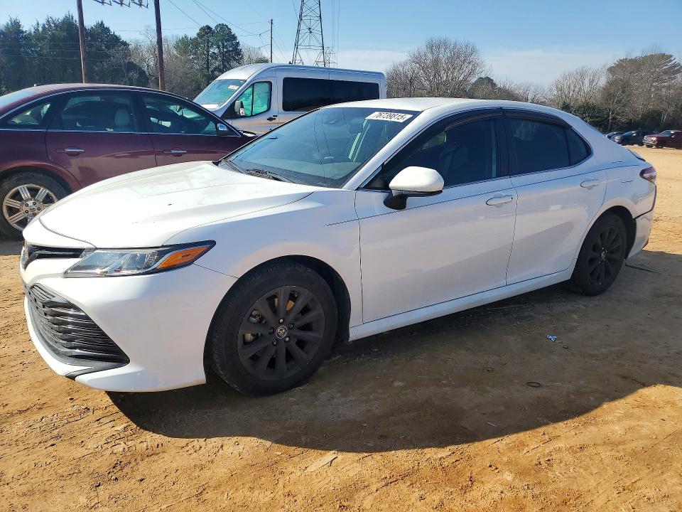 TOYOTA CAMRY 2020 with VIN 4T1C11AK4LU893847 - Photo from auction