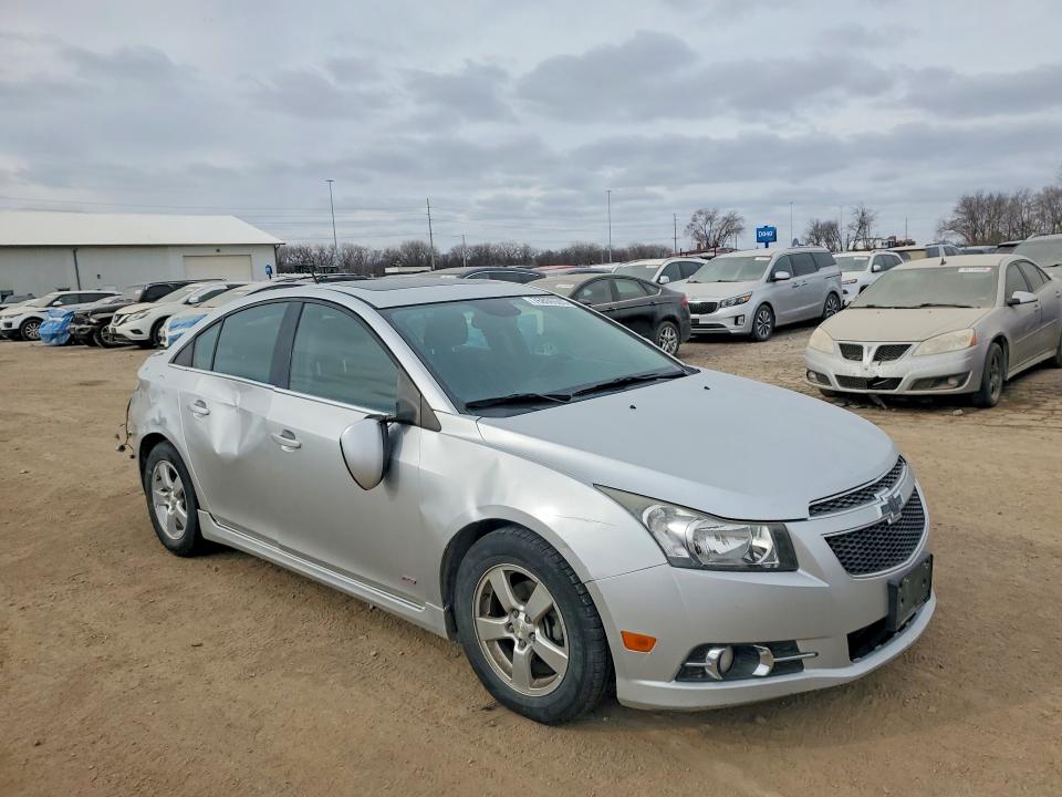 Photo 4 from auction – 2014 CHEV CRUZE with VIN 1G1PC5SB6E7401528