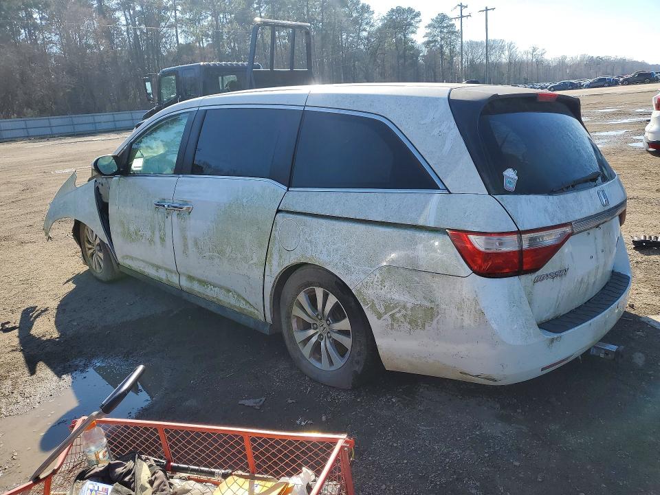 Photo 2 from auction – 2016 HONDA ODYSSEY with VIN 5FNRL5H64GB106578