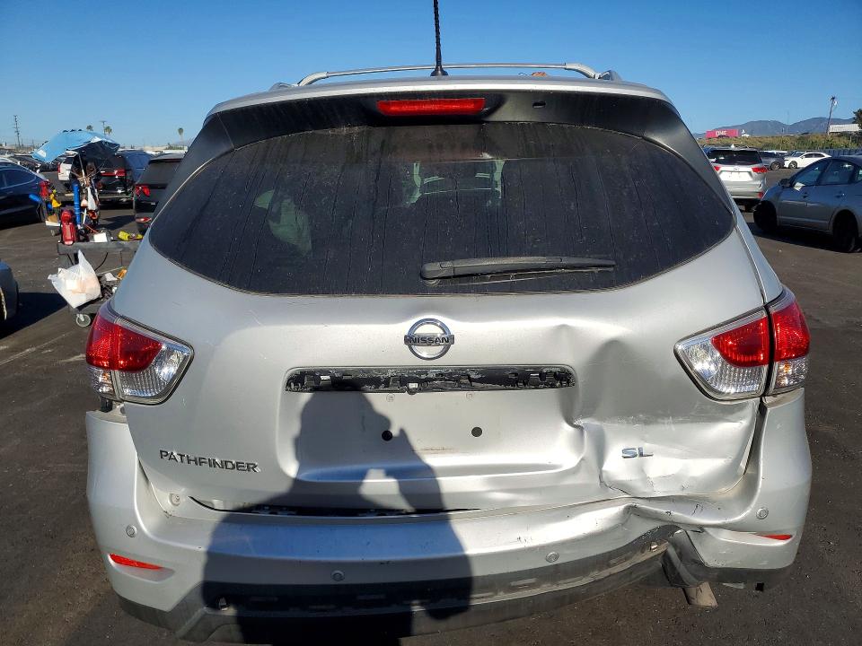 Photo 6 from auction – 2015 NISSAN PATHFINDER with VIN 5N1AR2MN9FC676350
