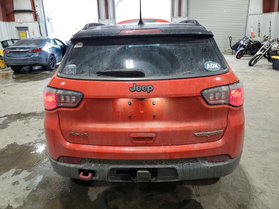 Photo 6 from auction – 2018 JEEP COMPASS TR with VIN 3C4NJDDB6JT130309