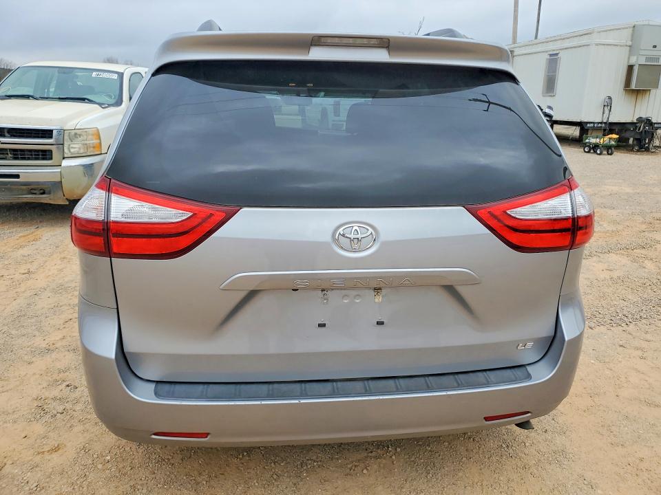 Photo 6 from auction – 2016 TOYOTA SIENNA with VIN 5TDKK3DC2GS700229