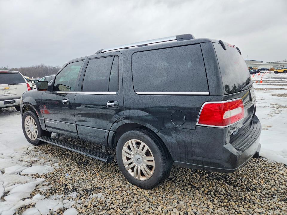 Photo 2 from auction – 2014 LINCOLN NAVIGATOR with VIN 5LMJJ2H53EEL02835