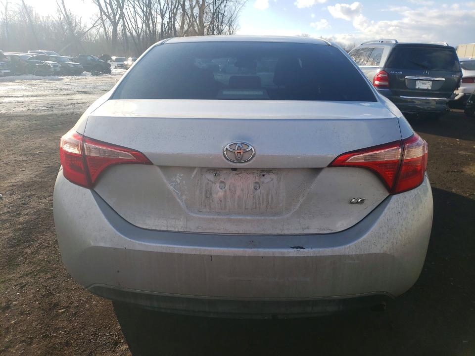 Photo 6 from auction – 2018 TOYOTA COROLLA with VIN 2T1BURHE5JC110857