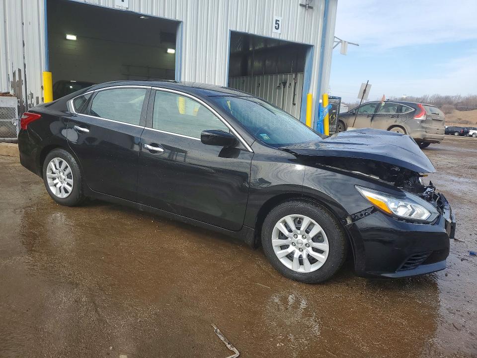 Photo 4 from auction – 2018 NISS ALTIMA with VIN 1N4AL3AP8JC478617