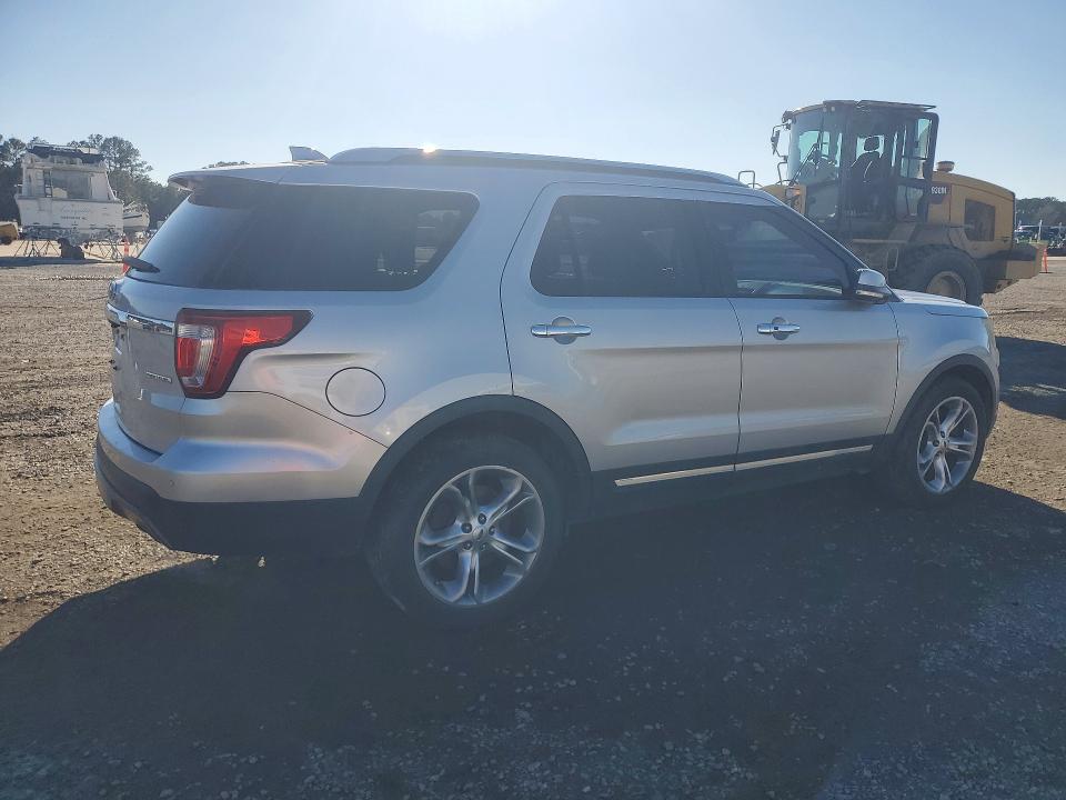 Photo 3 from auction – 2016 FORD EXPLORER with VIN 1FM5K7F84GGC81335