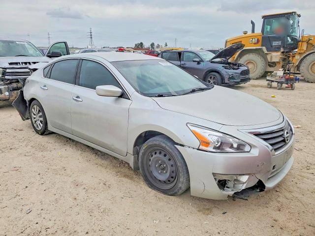 Photo 4 from auction – 2015 NISS ALTIMA with VIN 1N4AL3AP9FC212661