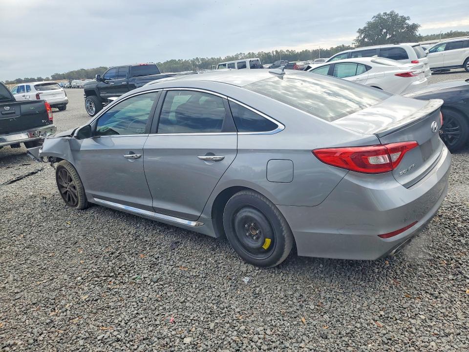 Photo 2 from auction – 2016 HYUNDAI SONATA with VIN 5NPE34AF7GH426191