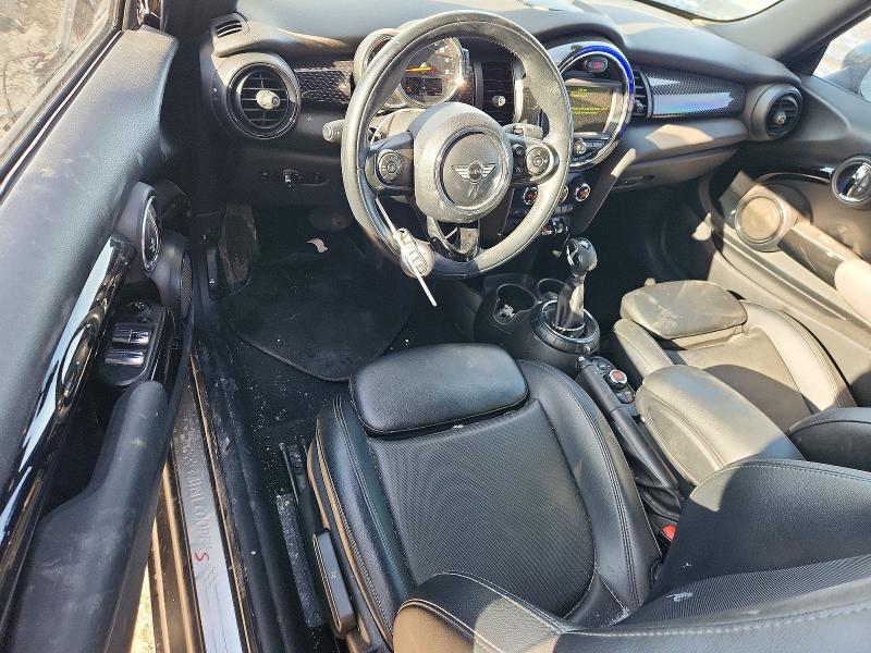 Photo 8 from auction – 2017 MINI COOPER with VIN WMWWG9C33H3C80975