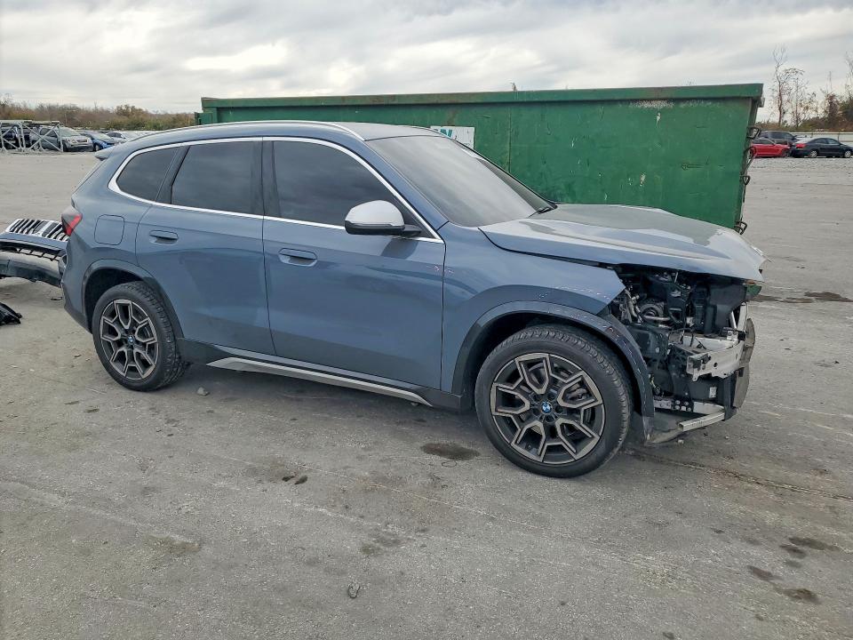 Photo 4 from auction – 2023 BMW X1 with VIN WBX73EF02P5X77502
