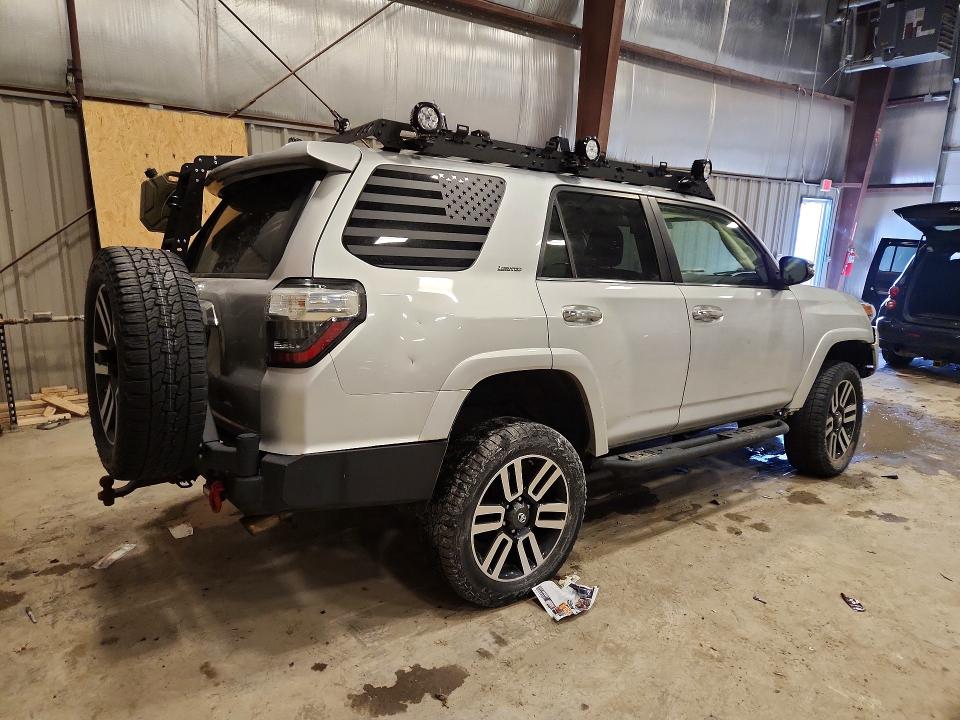 Photo 3 from auction – 2015 TOYOTA 4RUNNER with VIN JTEBU5JR1F5216549