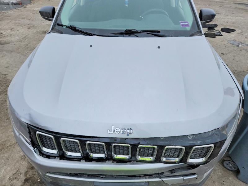 Photo 11 from auction – 2019 JEEP COMPASS with VIN 3C4NJDABXKT689853