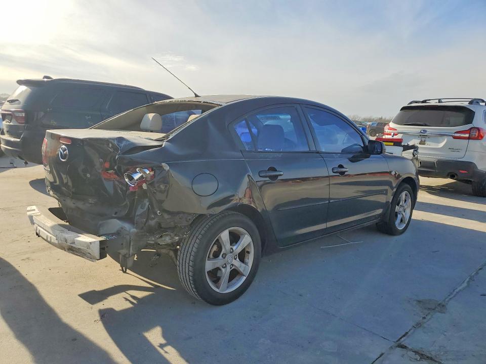 Photo 3 from auction – 2006 MAZDA 3 with VIN JM1BK12F561535550