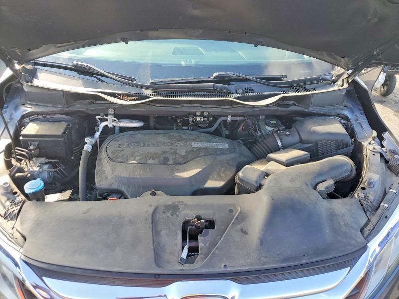 Photo 12 from auction – 2018 HONDA ODYSSEY with VIN 5FNRL6H50JB083546