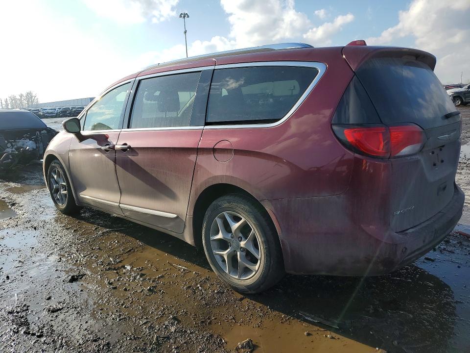 Photo 2 from auction – 2018 CHRYSLER PACIFICA with VIN 2C4RC1EG6JR286888
