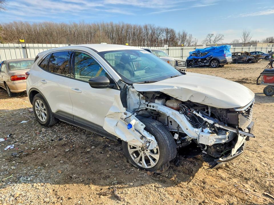 Фото 4 с аукциона – 2023 FORD ESCAPE с VIN 1FMCU0GN1PUB30838