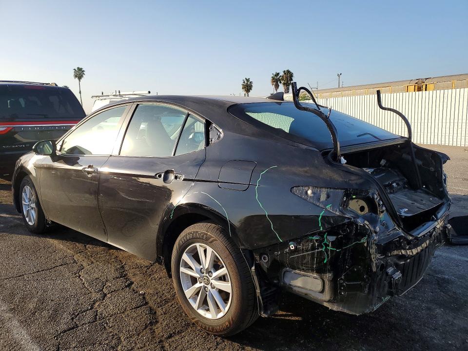 Photo 2 from auction – 2025 TOYOTA CAMRY with VIN 4T1DAACK0SU560643