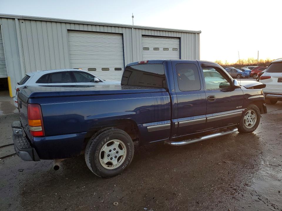 Photo 3 from auction – 2000 CHEVROLET SILVERADO with VIN 2GCEC19V1Y1364266