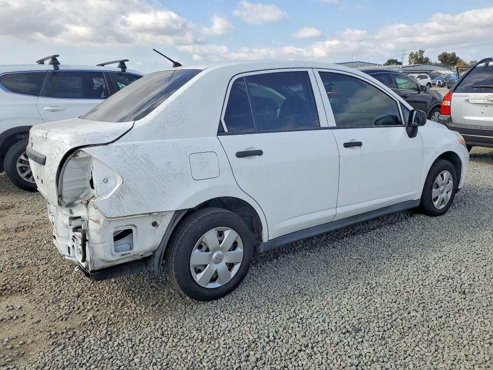 Photo 3 from auction – 2010 NISSAN VERSA with VIN 3N1CC1AP5AL423184