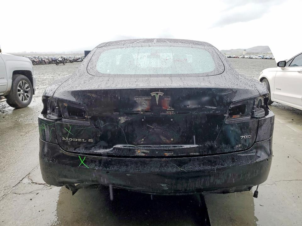Photo 6 from auction – 2015 TESLA MODEL S with VIN 5YJSA1E26FF119784