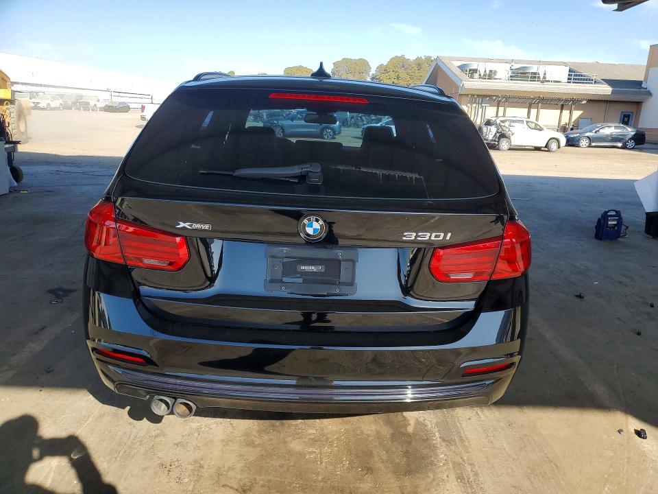 Photo 6 from auction – 2018 BMW 330 XI with VIN WBA8K3C58JA483543