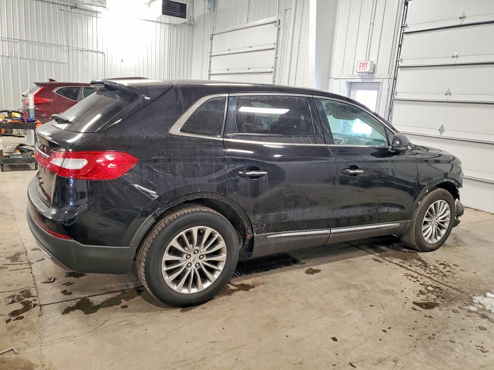 Photo 3 from auction – 2017 LINCOLN MKX with VIN 2LMPJ6KR4HBL40045