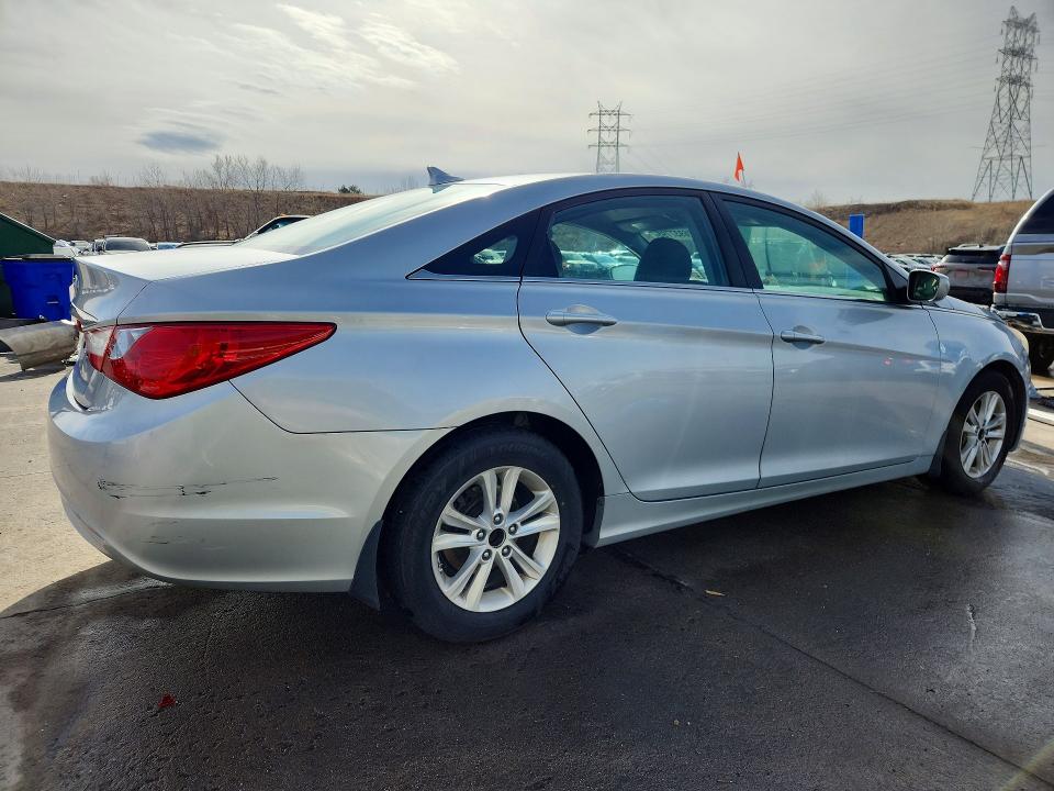 Photo 3 from auction – 2011 HYUNDAI SONATA GLS with VIN 5NPEB4AC1BH125322