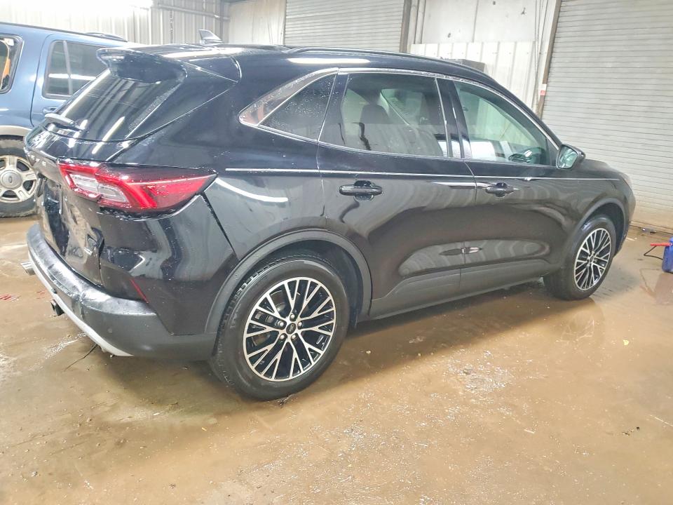 Photo 3 from auction – 2023 FORD ESCAPE with VIN 1FMCU0E19PUA24749
