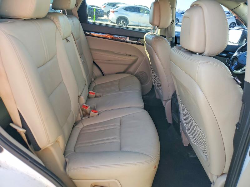 Photo 11 from auction – 2014 KIA SORENTO LX with VIN 5XYKT4A66EG516505