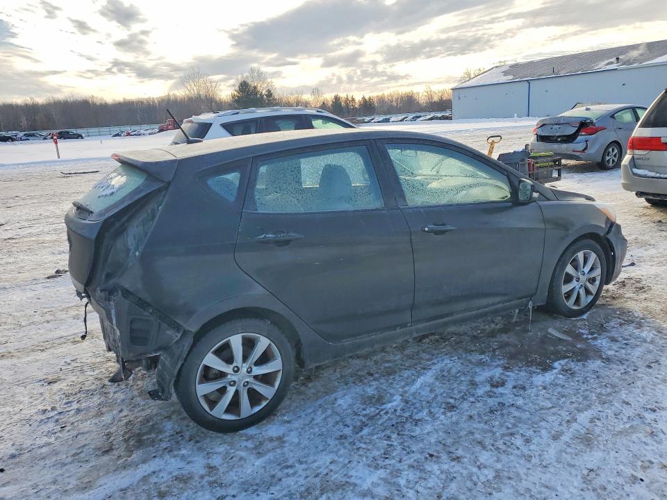 Photo 3 from auction – 2014 HYUNDAI ACCENT GLS with VIN KMHCU5AE0EU168550