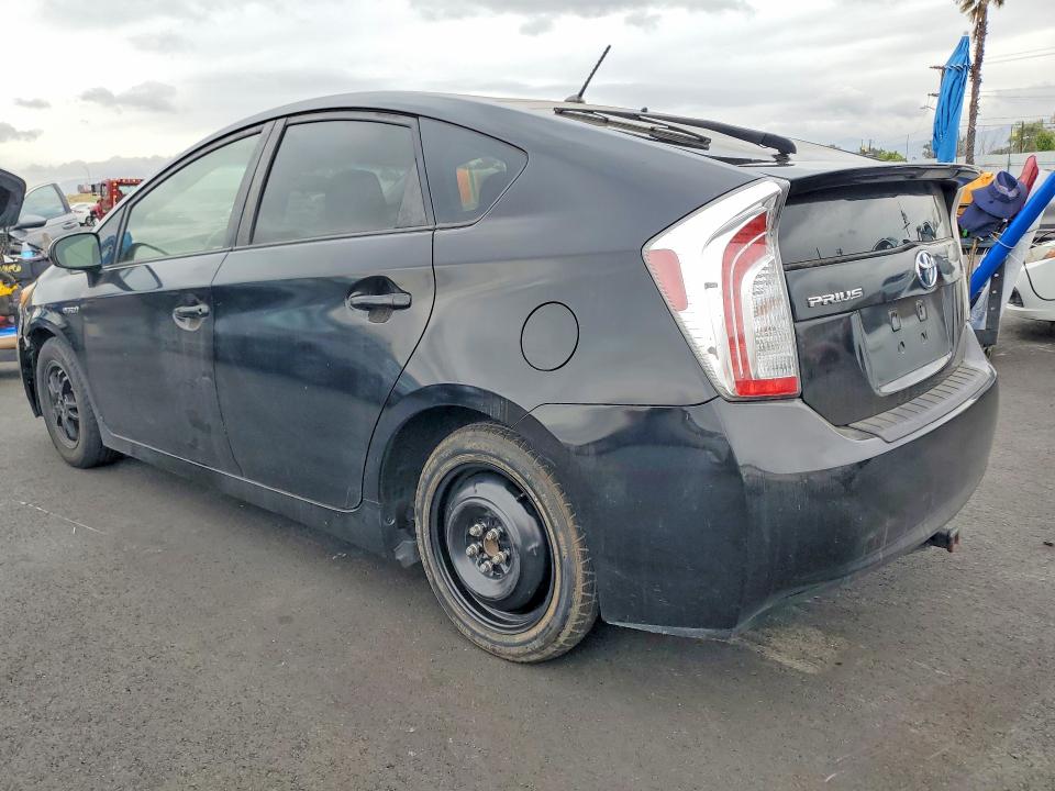 Photo 2 from auction – 2014 TOYOTA PRIUS with VIN JTDKN3DU2E0363979