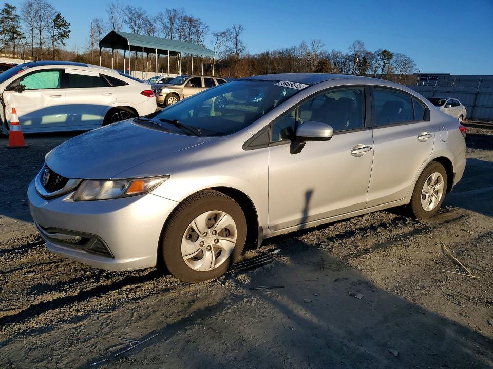 Photo 1 from auction – 2015 HONDA CIVIC LX with VIN 2HGFB2F5XFH553408