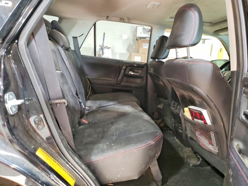 Photo 11 from auction – 2018 TOYOTA 4RUNNER SR with VIN JTEBU5JR8J5542244