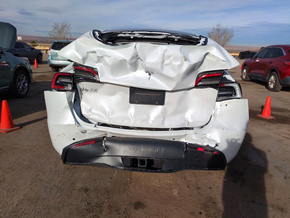 Photo 6 from auction – 2023 TESLA MODEL Y with VIN 7SAYGDEE9PF589963