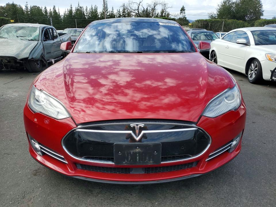 Photo 5 from auction – 2015 TESLA MODEL S with VIN 5YJSA1E23FF101808
