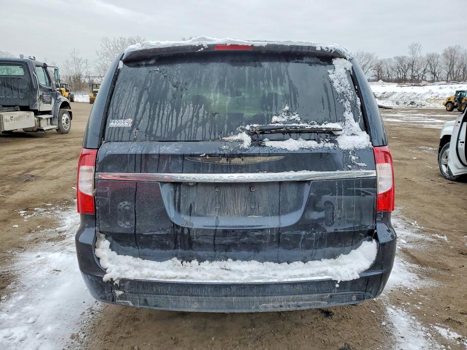 Photo 6 from auction – 2014 CHRYSLER TOWN & COU with VIN 2C4RC1CG0ER276902