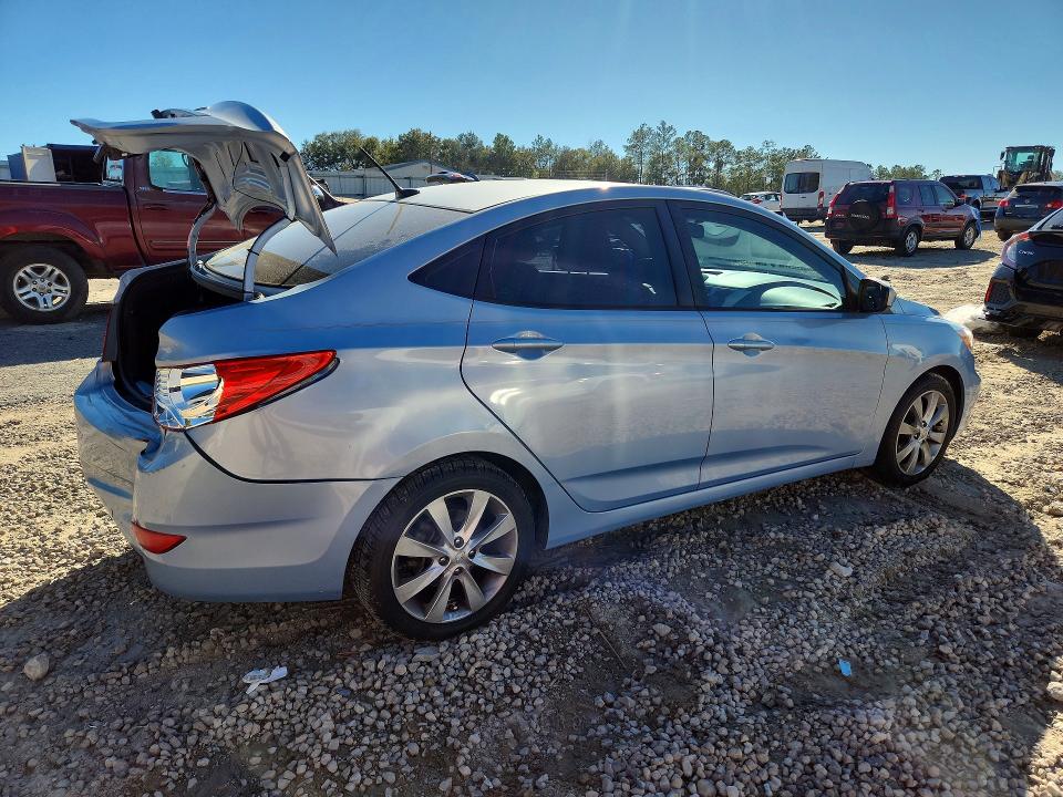 Photo 3 from auction – 2014 HYUNDAI ACCENT GLS with VIN KMHCU4AE6EU592941