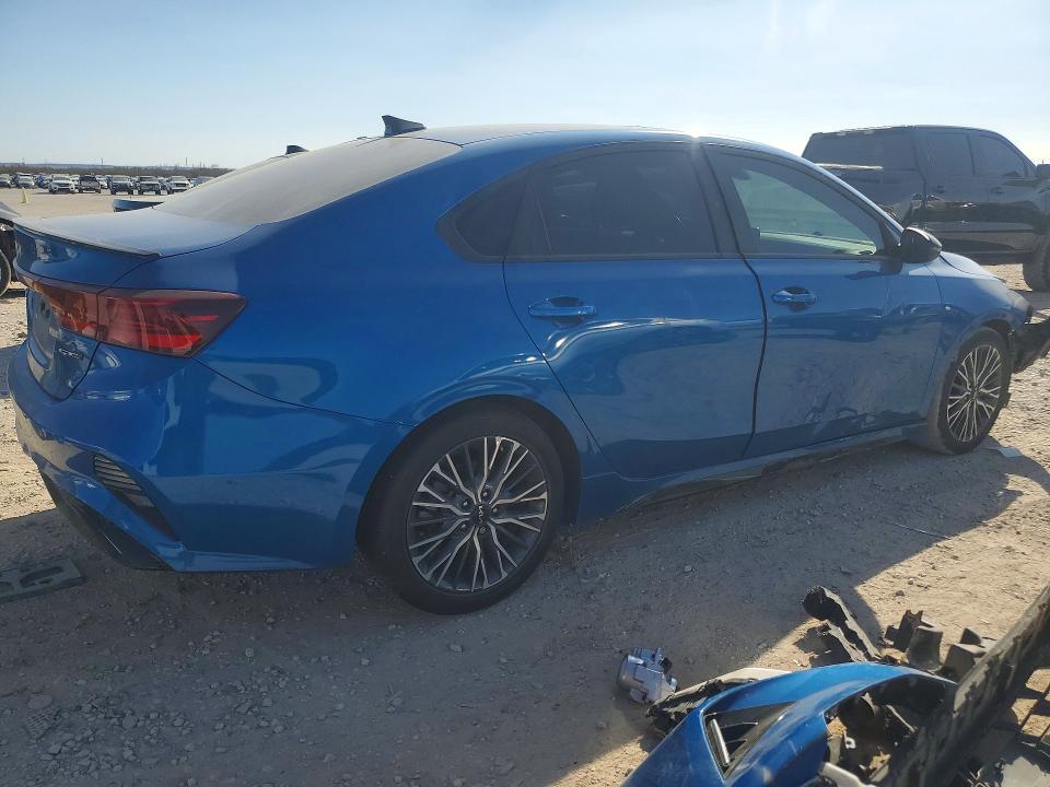 Photo 3 from auction – 2023 KIA FORTE with VIN 3KPF54AD2PE601674